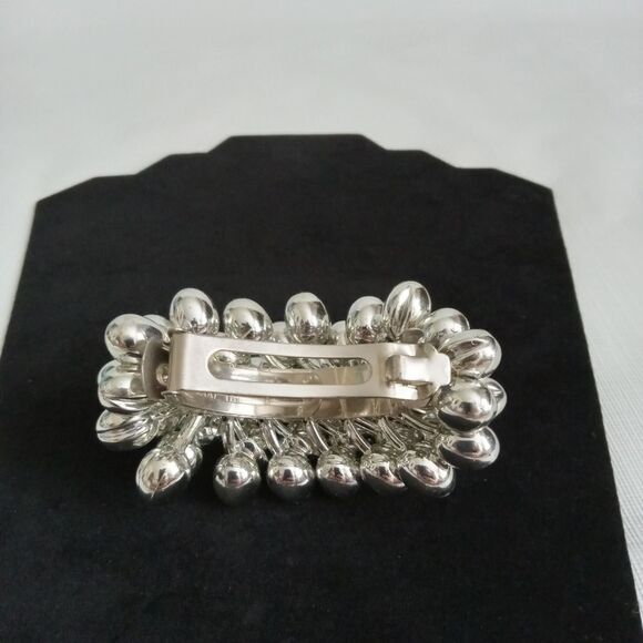 New Rave Silver Toned Shiny Plastic Beaded Cluster Hair Clip Accessory GUC - Picture 3 of 7